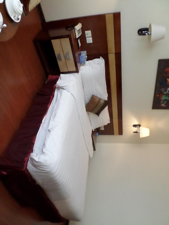 G.S Plaza Hotel Akra Dış mekan fotoğraf