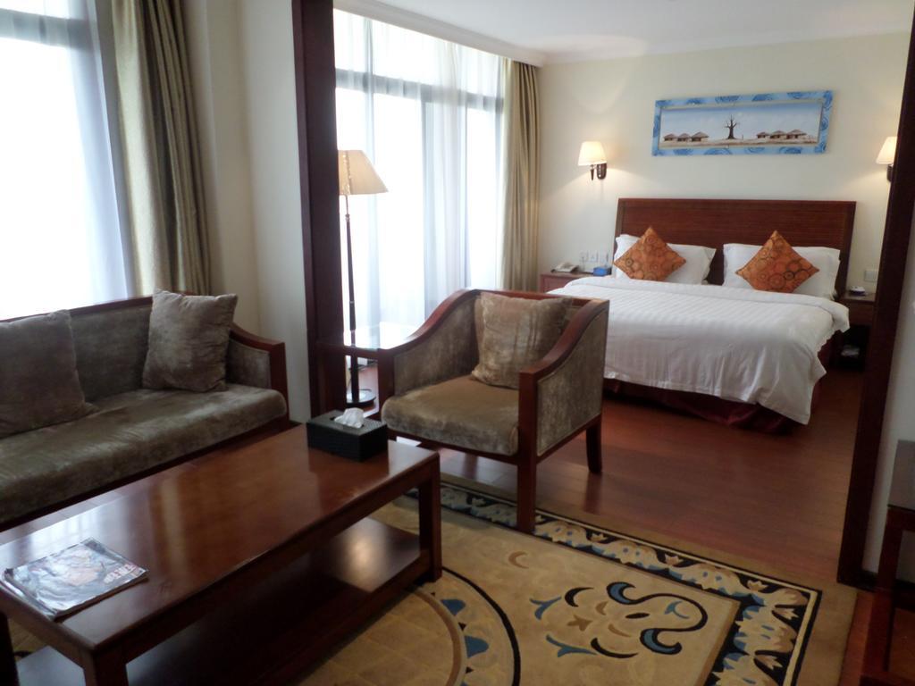 G.S Plaza Hotel Akra Dış mekan fotoğraf