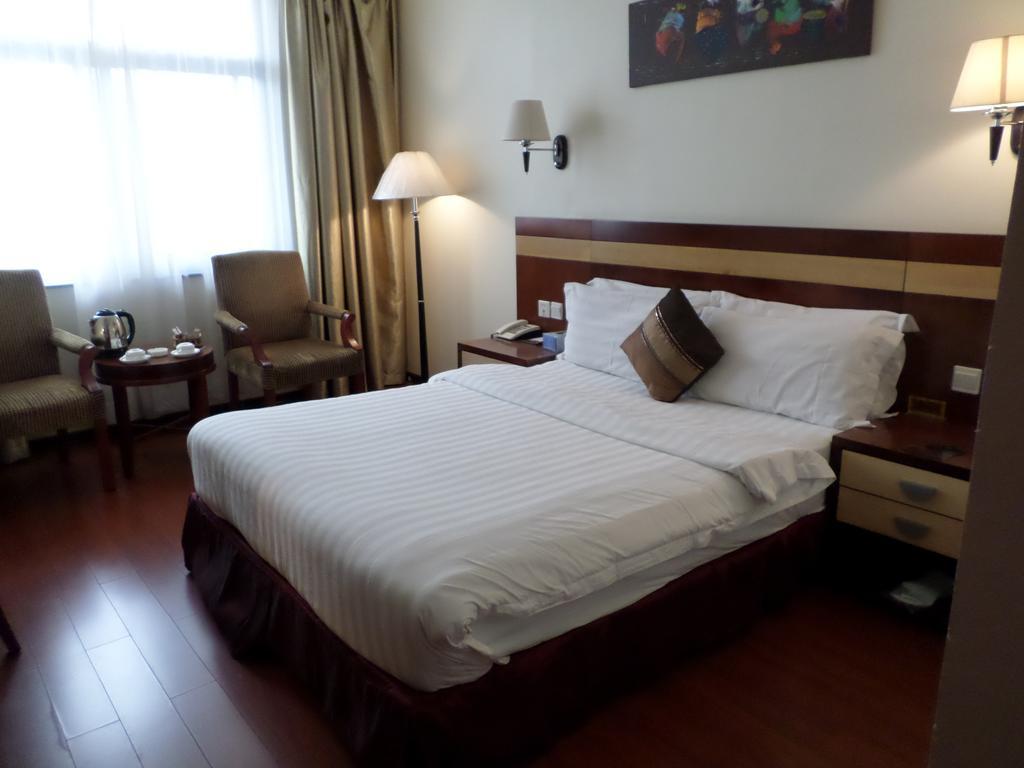 G.S Plaza Hotel Akra Dış mekan fotoğraf