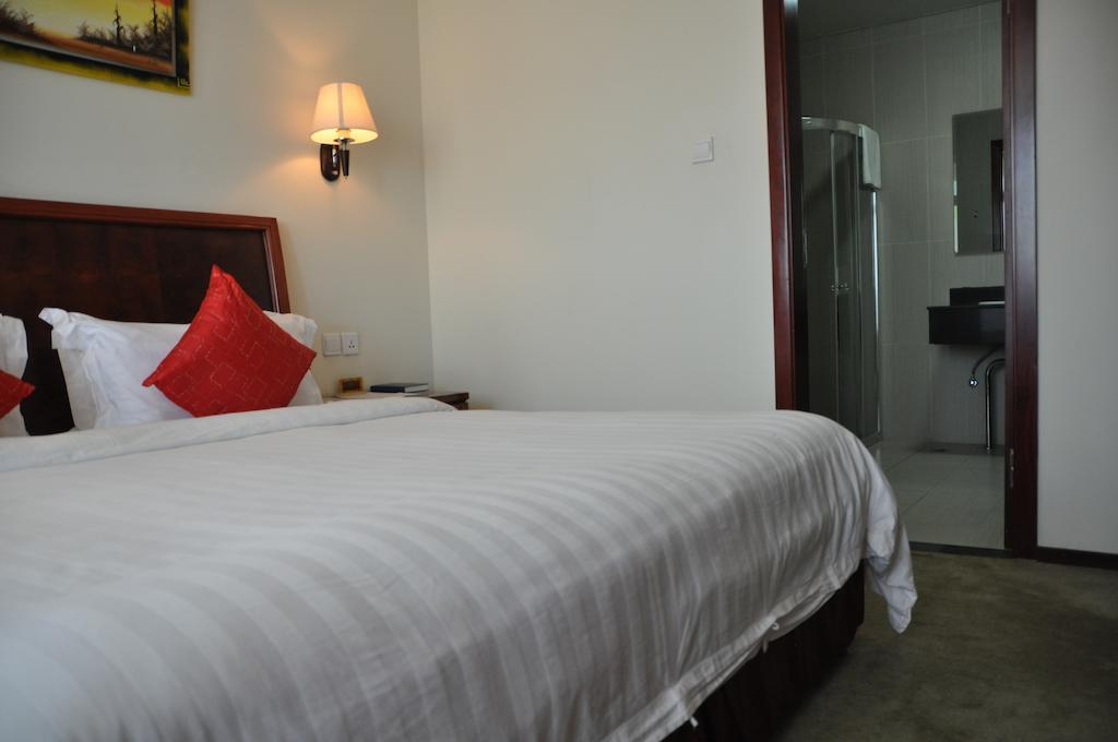 G.S Plaza Hotel Akra Dış mekan fotoğraf