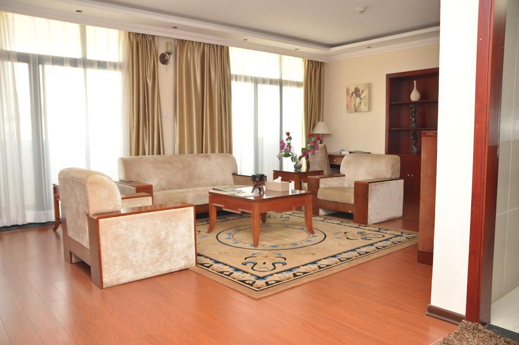 G.S Plaza Hotel Akra Dış mekan fotoğraf