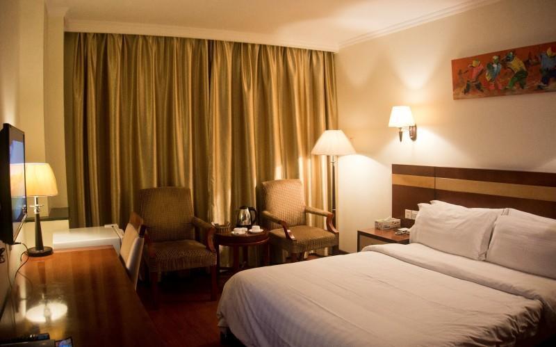 G.S Plaza Hotel Akra Dış mekan fotoğraf